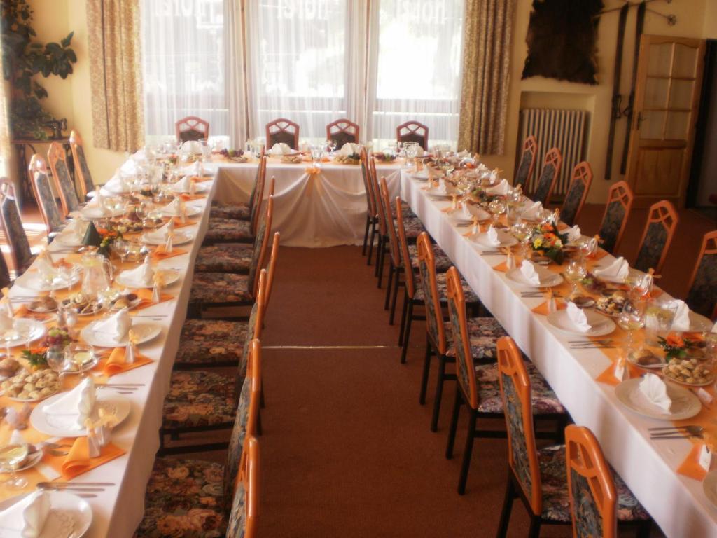 Hotel Vltava Strazne Bagian luar foto